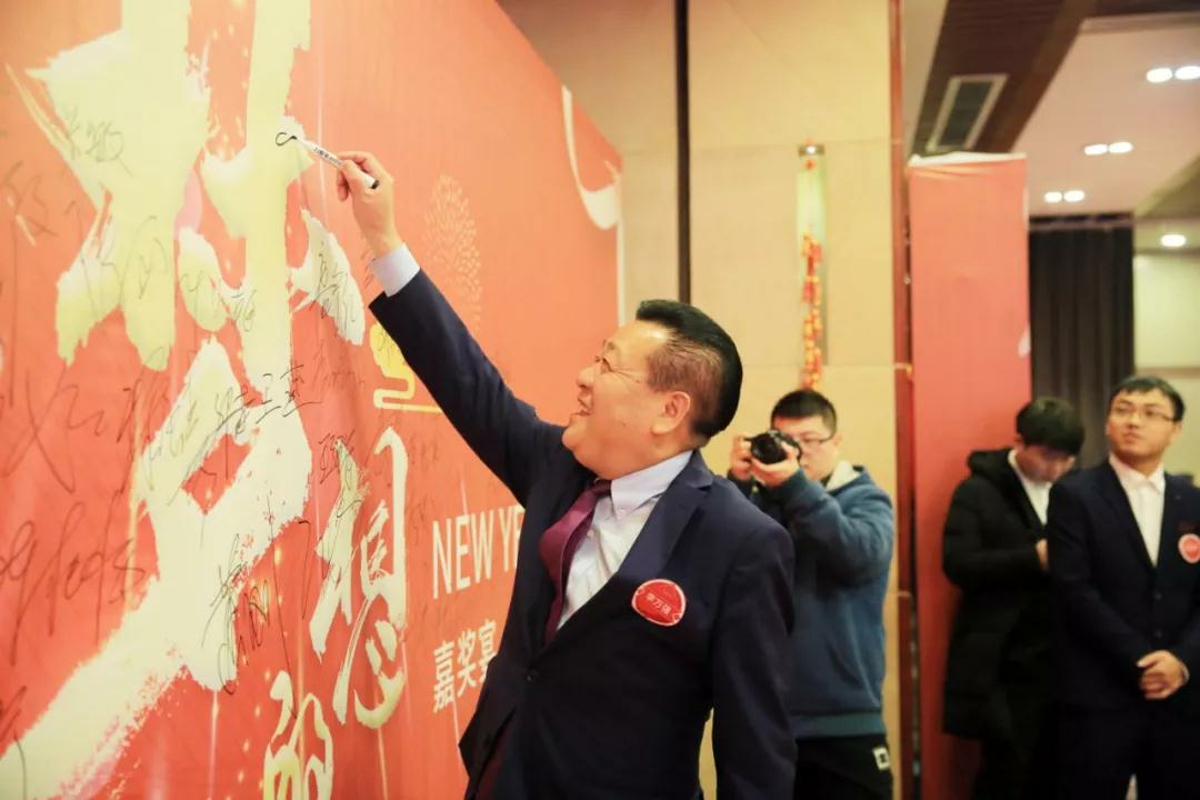 1579318089381823.jpg 1_爱奇艺.jpg